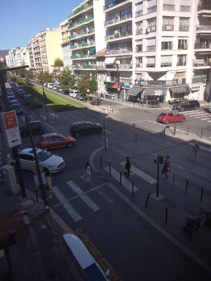 Charmant F1 Pres Tramway Et Plage Nice Exterior photo